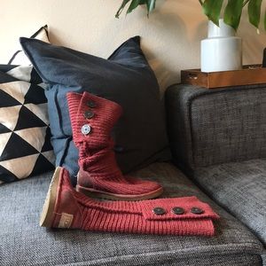 Red knit uggs